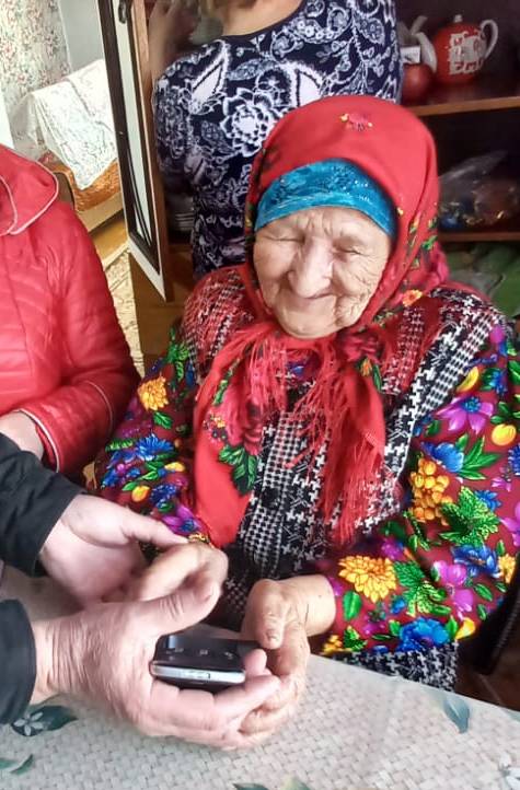 Телефон в подарок